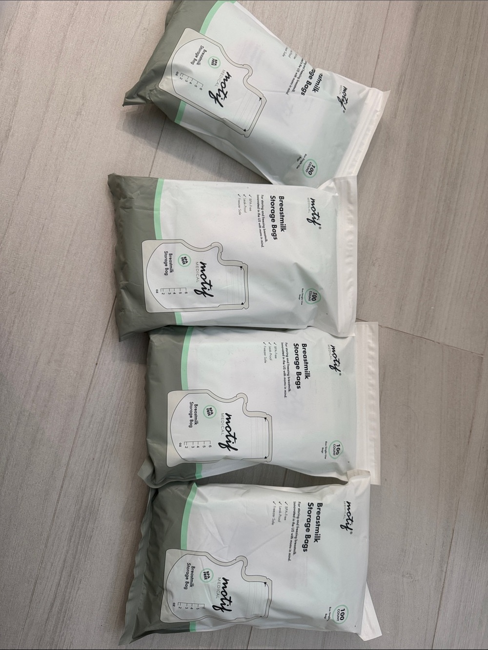 MooYah White & Gray Breastmilk Storage Bags - Pack of 4